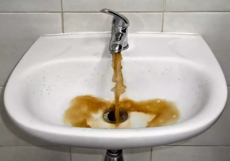 Signs of Water Contamination